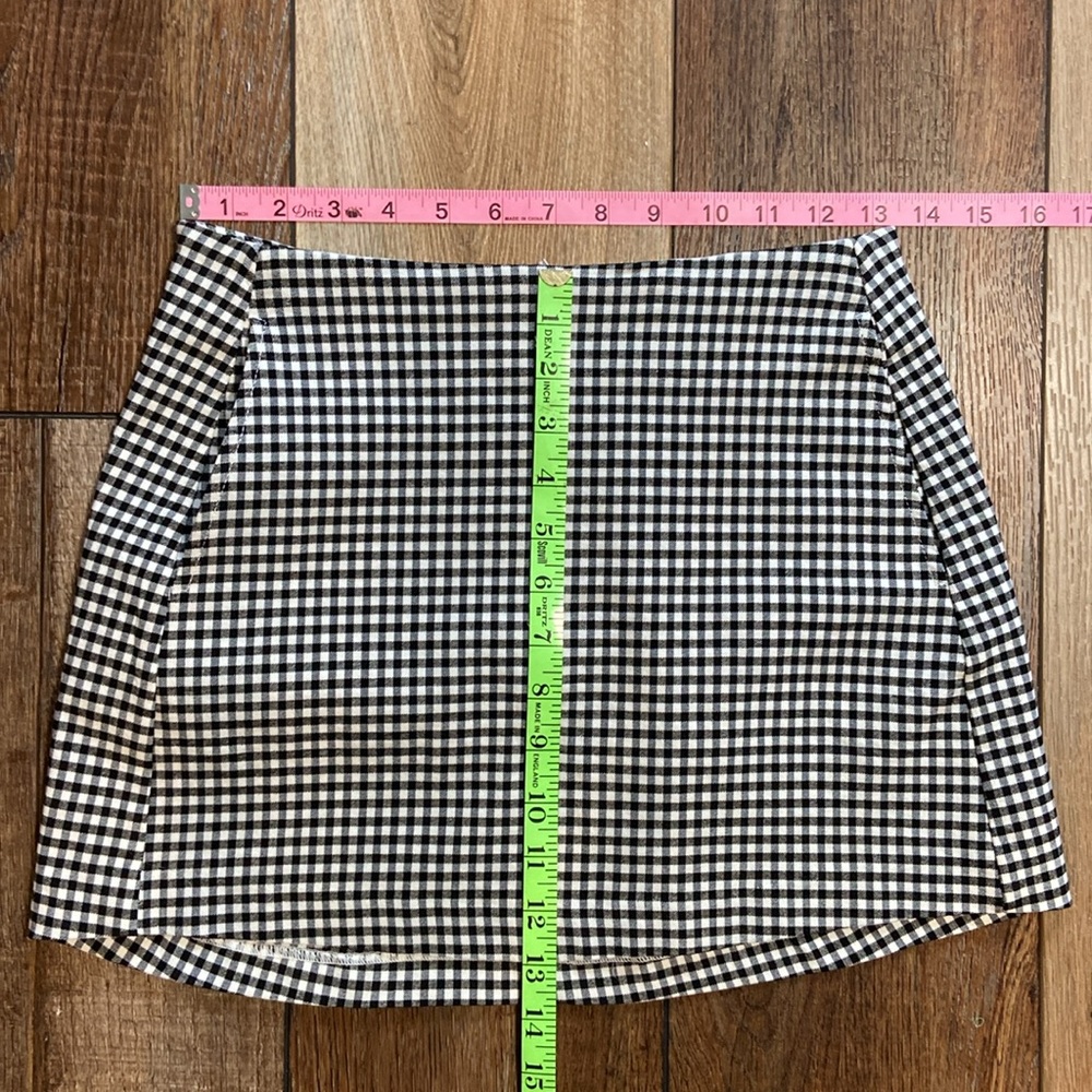 Urban Outfitters Gingham Mini Skirt with Pockets Size Extra Small - Picture 7 of 9